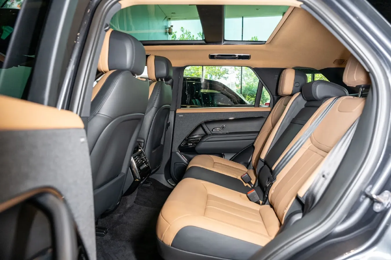 2023 Land Rover Range Rover Sport 3.0T 400HP L6 8AT,autocango,china used car exporter,china ev exporter,chinese used car exporter,chinese used ev exporter