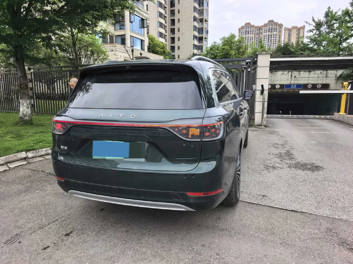 2024 AITO AITO M9 1.5T 152HP L4 REEV 52KWH,autocango,china used car exporter,china ev exporter,chinese used car exporter,chinese used ev exporter