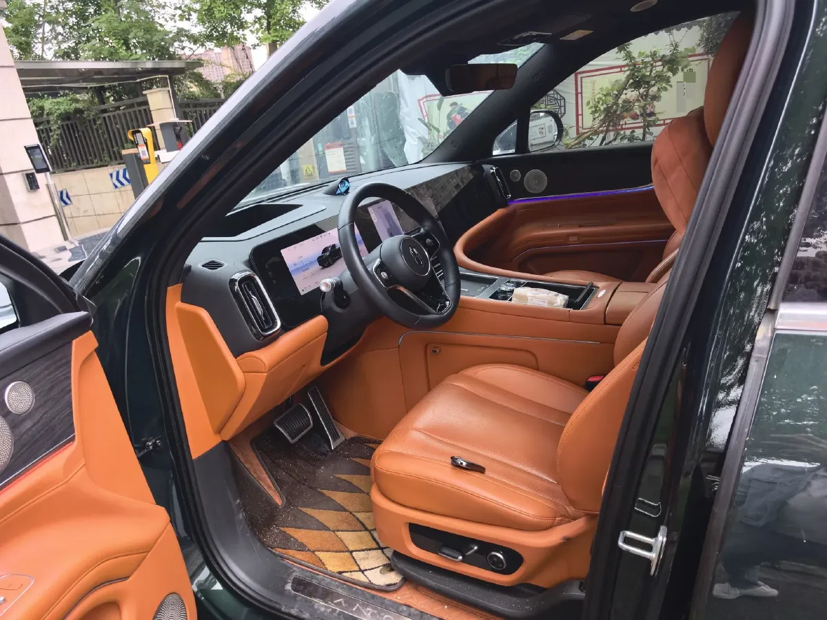 2024 AITO AITO M9 1.5T 152HP L4 REEV 52KWH,autocango,china used car exporter,china ev exporter,chinese used car exporter,chinese used ev exporter