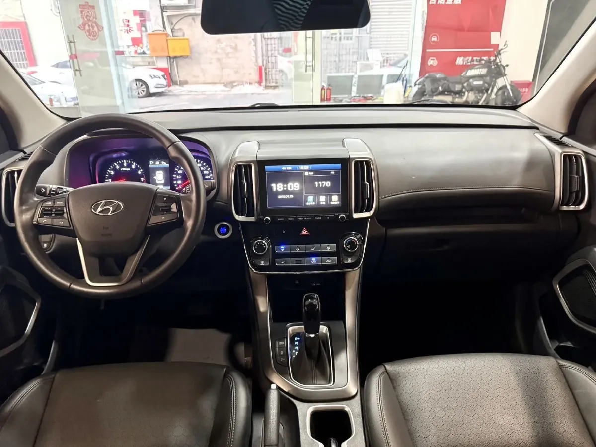 2018 Hyundai ix35 2.0L 160HP L4 6AT,autocango,china used car exporter,china ev exporter,chinese used car exporter,chinese used ev exporter