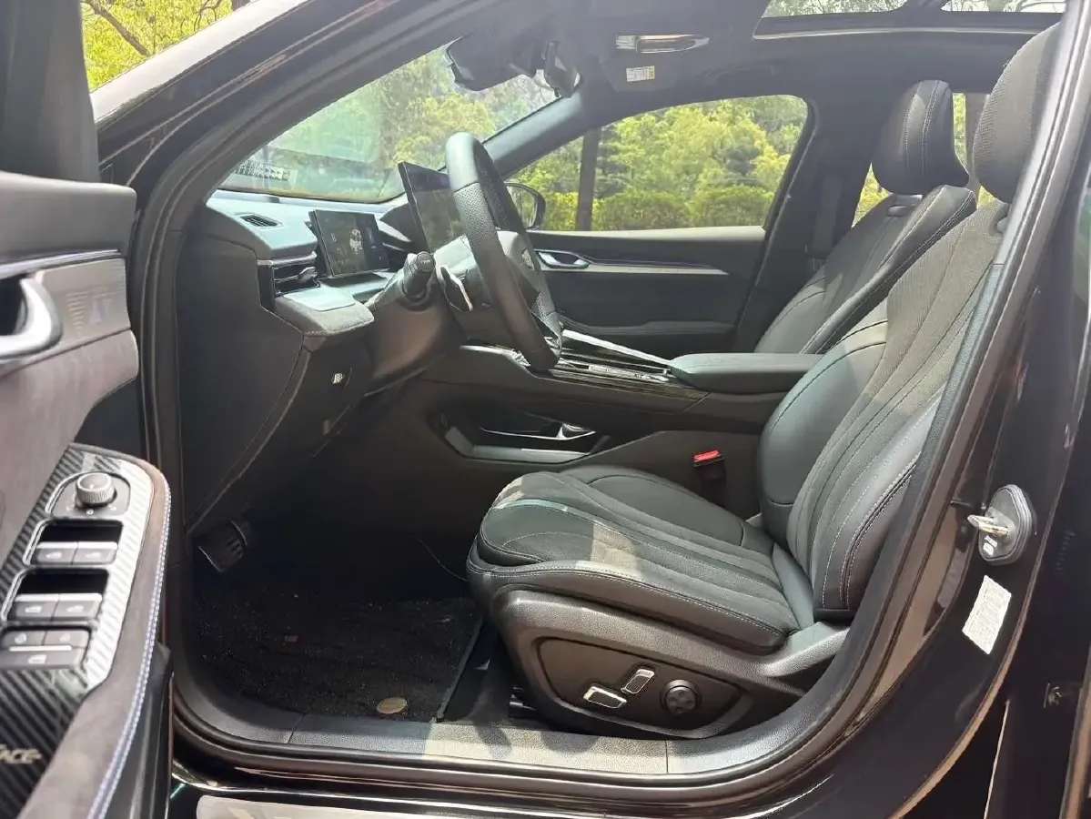 2025 Geely Preface 2.0T 238HP L4 8AT,autocango,china used car exporter,china ev exporter,chinese used car exporter,chinese used ev exporter