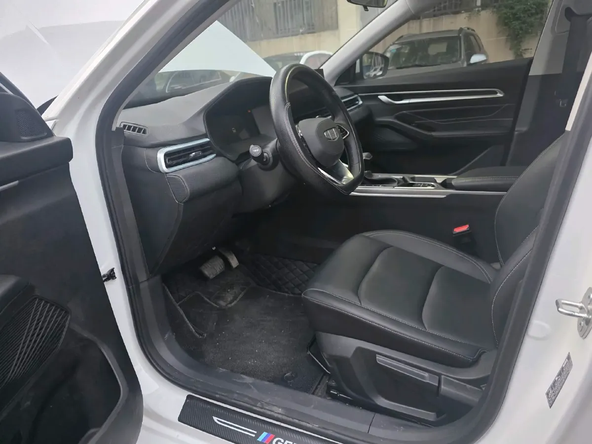 2025 Geely Emgrand 1.5L 127HP L4 CVT,autocango,china used car exporter,china ev exporter,chinese used car exporter,chinese used ev exporter