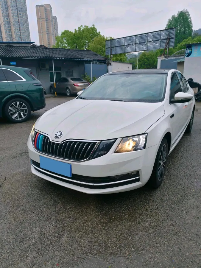 2019 Skoda Octavia 1.5L 116HP L4 6AT,autocango,china used car exporter,china ev exporter,chinese used car exporter,chinese used ev exporter