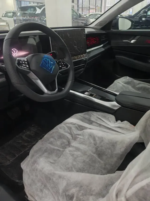 2025 Volkswagen Passat 1.5T 160HP L4 7DCT,autocango,china used car exporter,china ev exporter,chinese used car exporter,chinese used ev exporter