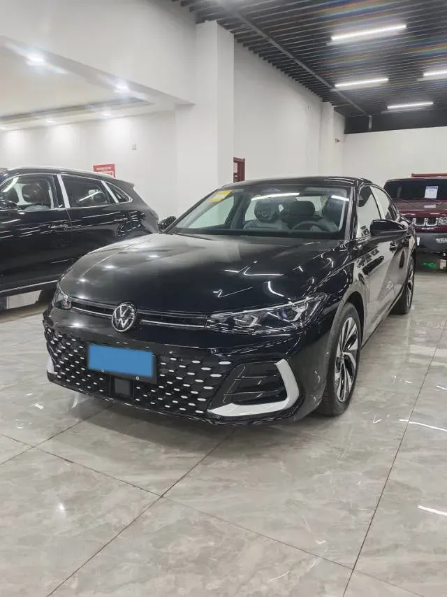 2025 Volkswagen Passat 1.5T 160HP L4 7DCT,autocango,china used car exporter,china ev exporter,chinese used car exporter,chinese used ev exporter