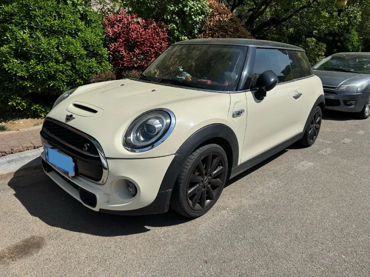 2019 MINI MINI 2.0T 192HP L4 7DCT,autocango,china used car exporter,china ev exporter,chinese used car exporter,chinese used ev exporter