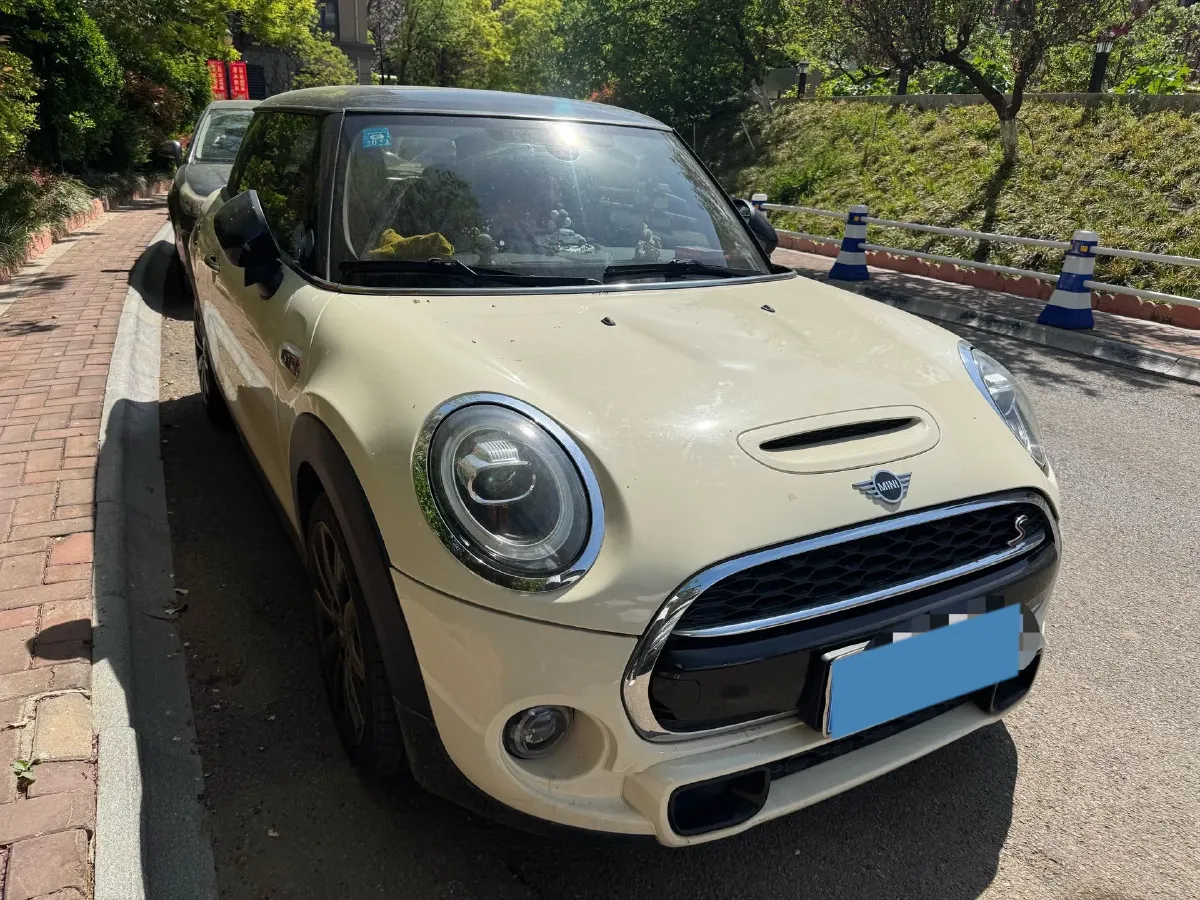 2019 MINI MINI 2.0T 192HP L4 7DCT,autocango,china used car exporter,china ev exporter,chinese used car exporter,chinese used ev exporter