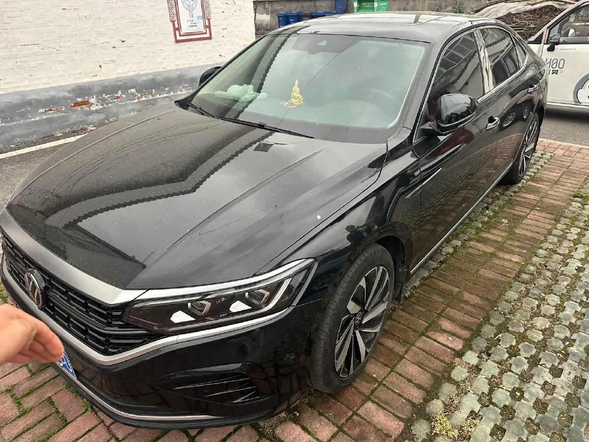 2024 Volkswagen Passat 2.0T 220HP L4 7DCT,autocango,china used car exporter,china ev exporter,chinese used car exporter,chinese used ev exporter