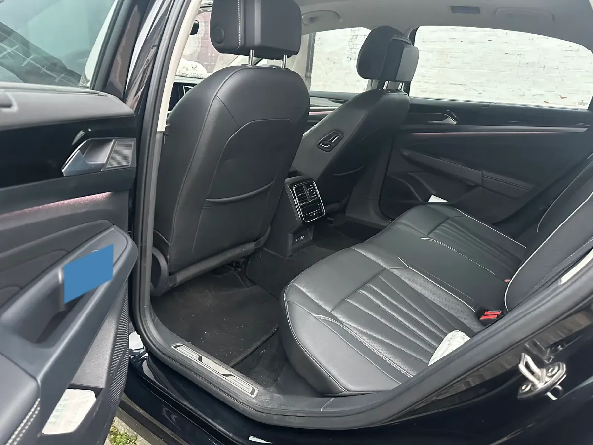 2024 Volkswagen Passat 2.0T 220HP L4 7DCT,autocango,china used car exporter,china ev exporter,chinese used car exporter,chinese used ev exporter