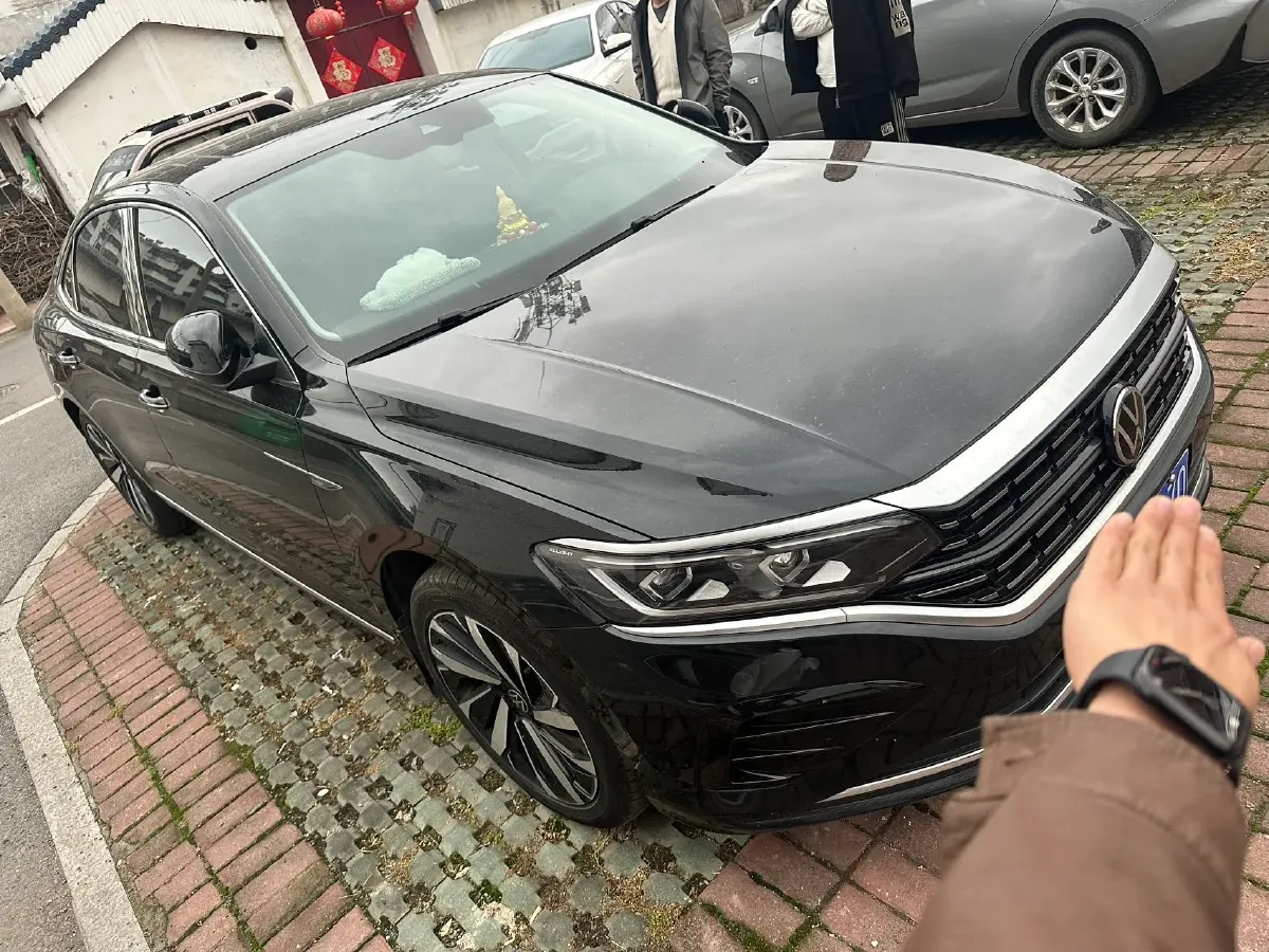 2024 Volkswagen Passat 2.0T 220HP L4 7DCT,autocango,china used car exporter,china ev exporter,chinese used car exporter,chinese used ev exporter
