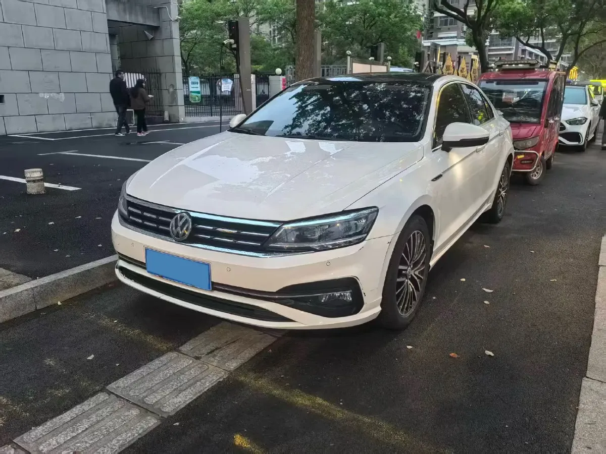 2019 Volkswagen Tayron 2.0T 186HP L4 7DCT,autocango,china used car exporter,china ev exporter,chinese used car exporter,chinese used ev exporter