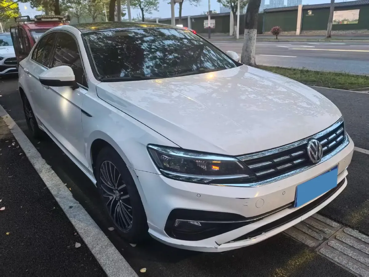 2019 Volkswagen Tayron 2.0T 186HP L4 7DCT,autocango,china used car exporter,china ev exporter,chinese used car exporter,chinese used ev exporter