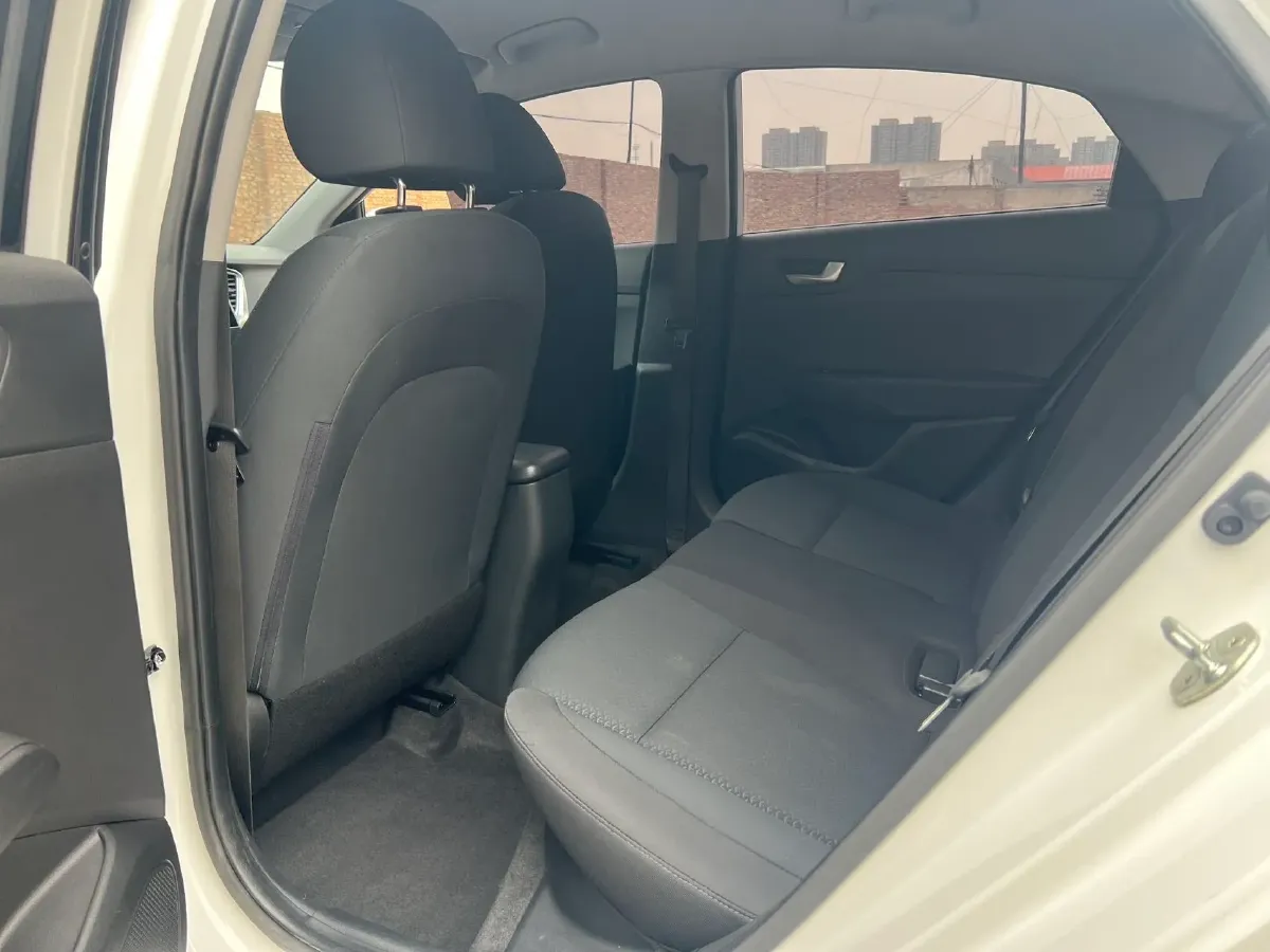 2017 Hyundai Verna RV 1.4L 100HP L4 6AT,autocango,china used car exporter,china ev exporter,chinese used car exporter,chinese used ev exporter