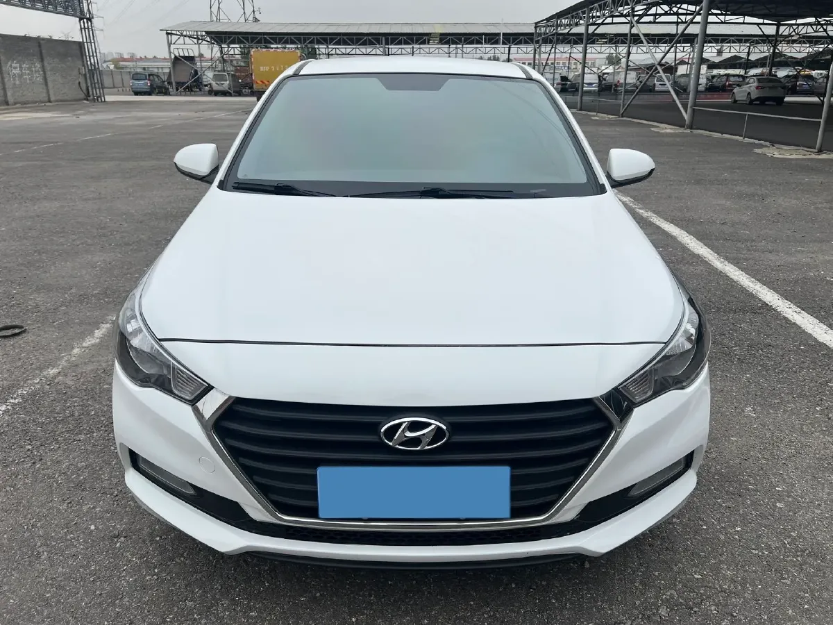 2017 Hyundai Verna RV 1.4L 100HP L4 6AT,autocango,china used car exporter,china ev exporter,chinese used car exporter,chinese used ev exporter