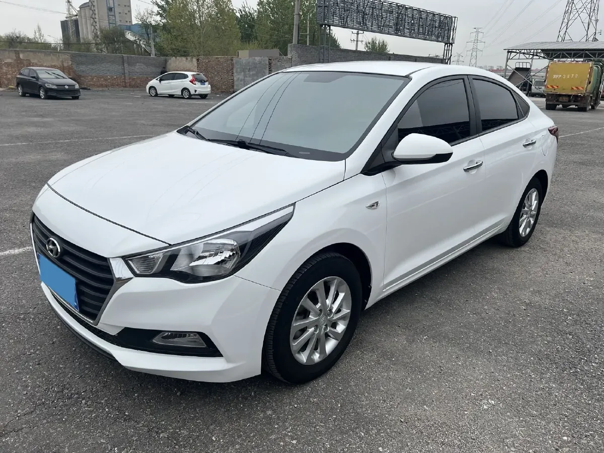 2017 Hyundai Verna RV 1.4L 100HP L4 6AT,autocango,china used car exporter,china ev exporter,chinese used car exporter,chinese used ev exporter