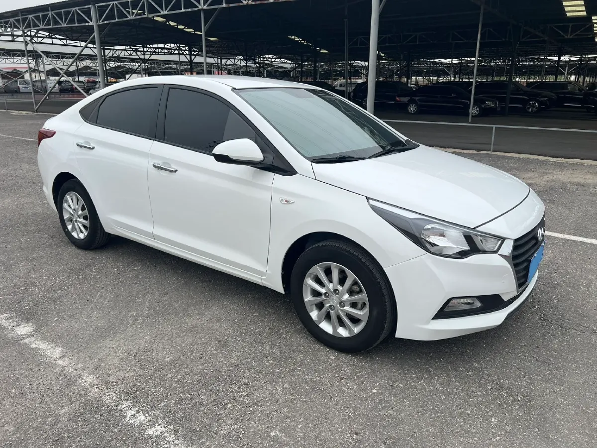 2017 Hyundai Verna RV 1.4L 100HP L4 6AT,autocango,china used car exporter,china ev exporter,chinese used car exporter,chinese used ev exporter