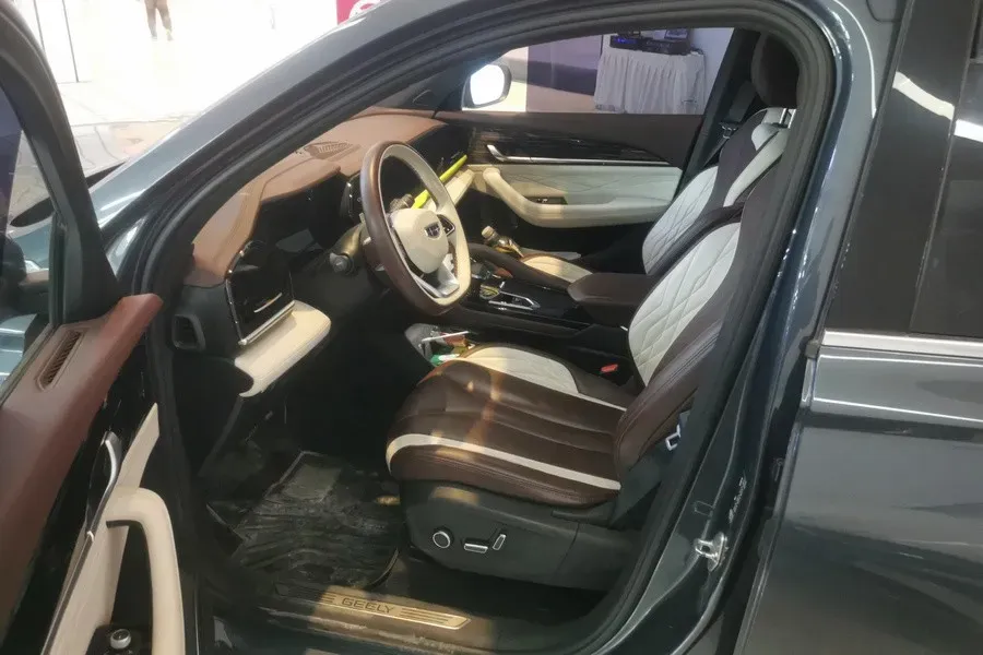 2021 Geely Monjaro 2.0T 218HP L4 7DCT,autocango,china used car exporter,china ev exporter,chinese used car exporter,chinese used ev exporter