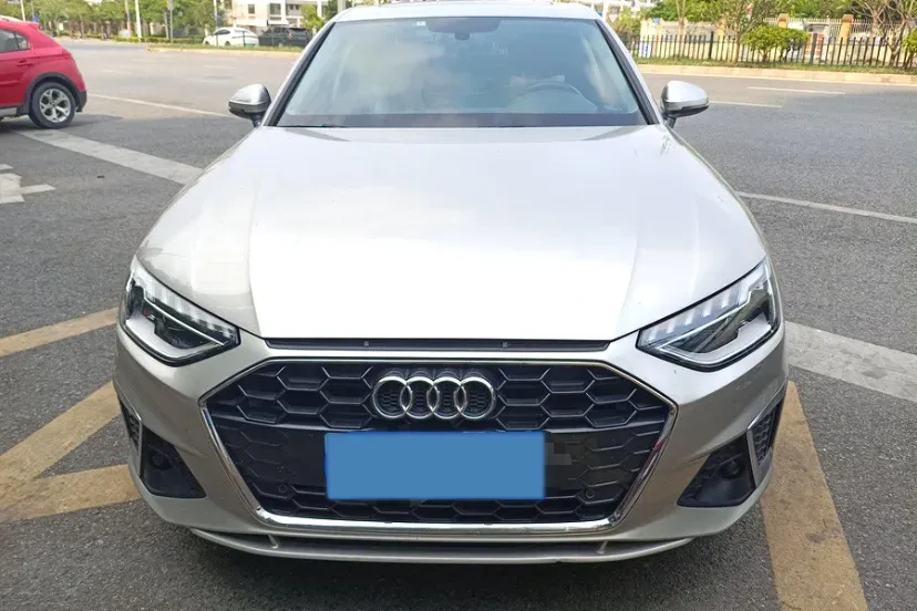 2020 Audi A4L 2.0T 190HP L4 7DCT,autocango,china used car exporter,china ev exporter,chinese used car exporter,chinese used ev exporter