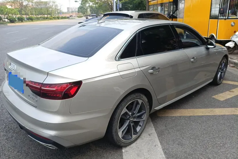 2020 Audi A4L 2.0T 190HP L4 7DCT,autocango,china used car exporter,china ev exporter,chinese used car exporter,chinese used ev exporter