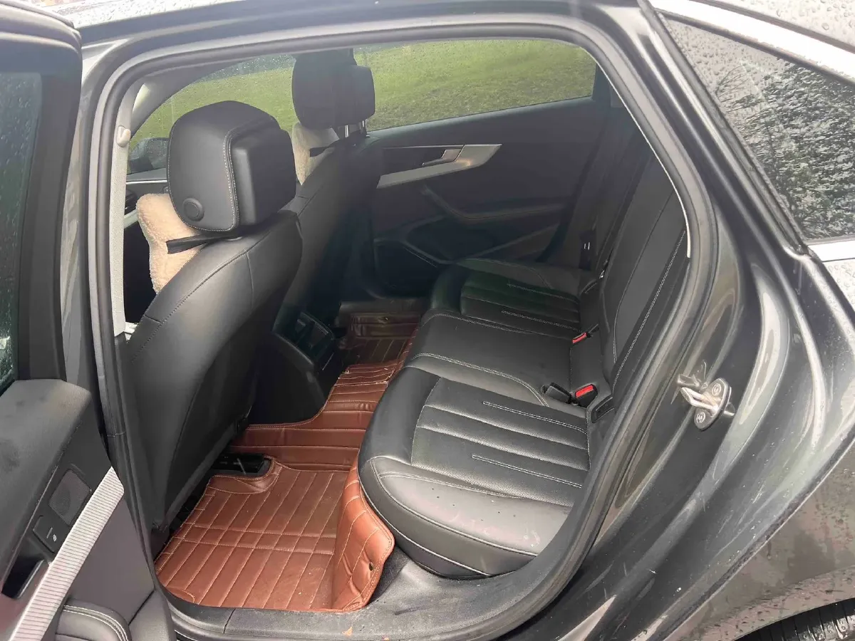 2020 Audi A4L 2.0T 190HP L4 7DCT,autocango,china used car exporter,china ev exporter,chinese used car exporter,chinese used ev exporter