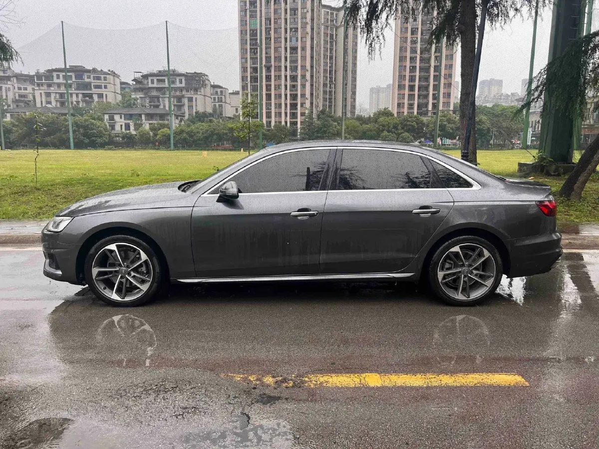 2020 Audi A4L 2.0T 190HP L4 7DCT,autocango,china used car exporter,china ev exporter,chinese used car exporter,chinese used ev exporter