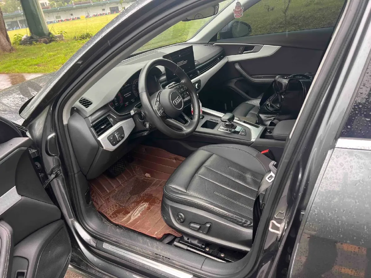 2020 Audi A4L 2.0T 190HP L4 7DCT,autocango,china used car exporter,china ev exporter,chinese used car exporter,chinese used ev exporter