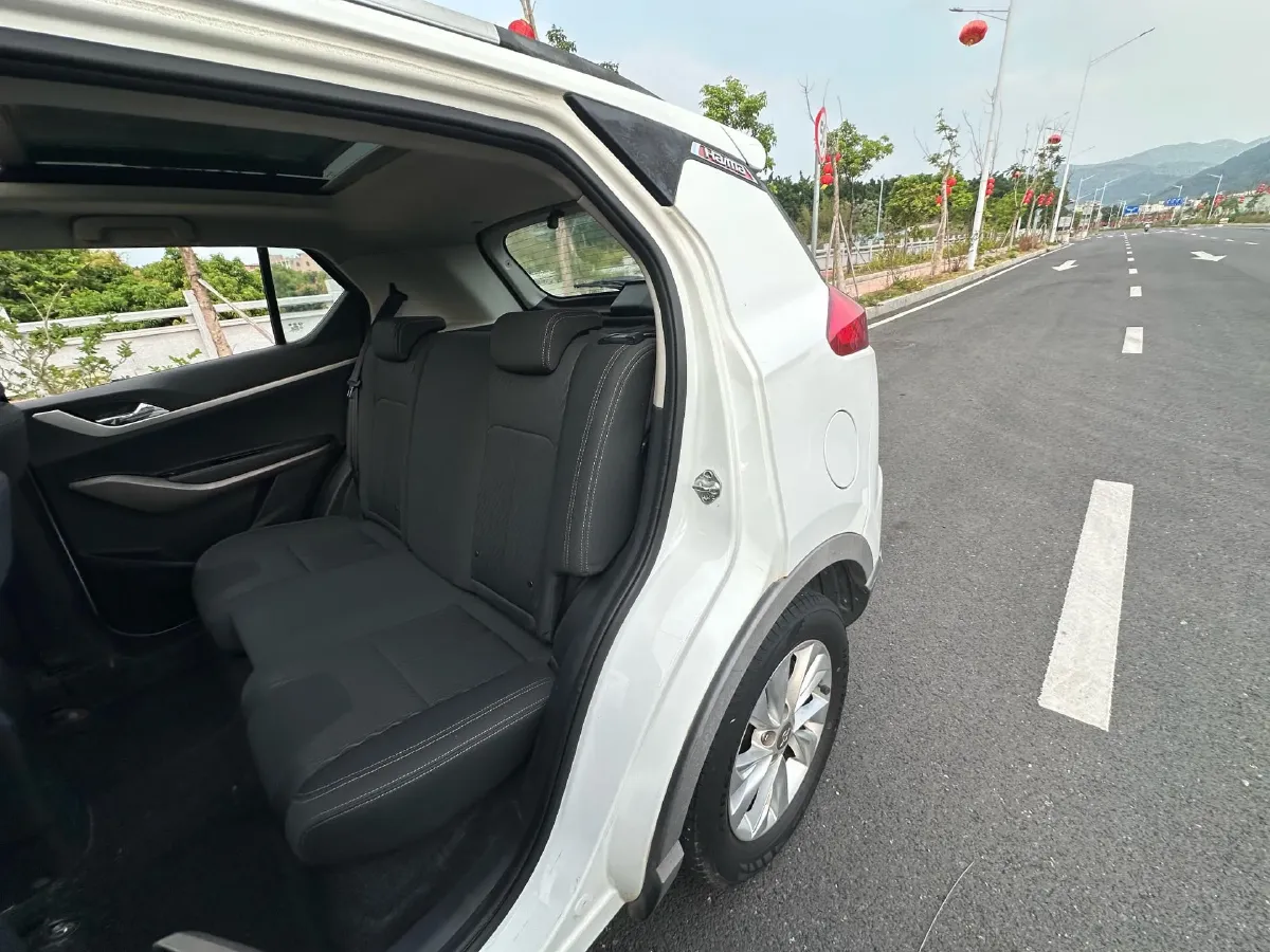 2018 HaiMa S5 Young Edition 1.6L 122HP L4 CVT,autocango,china used car exporter,china ev exporter,chinese used car exporter,chinese used ev exporter