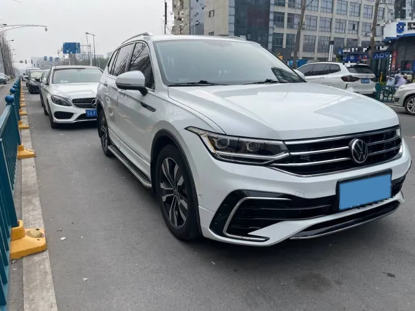 2024 Volkswagen Tiguan L 2.0T 186HP L4 7DCT,autocango,china used car exporter,china ev exporter,chinese used car exporter,chinese used ev exporter