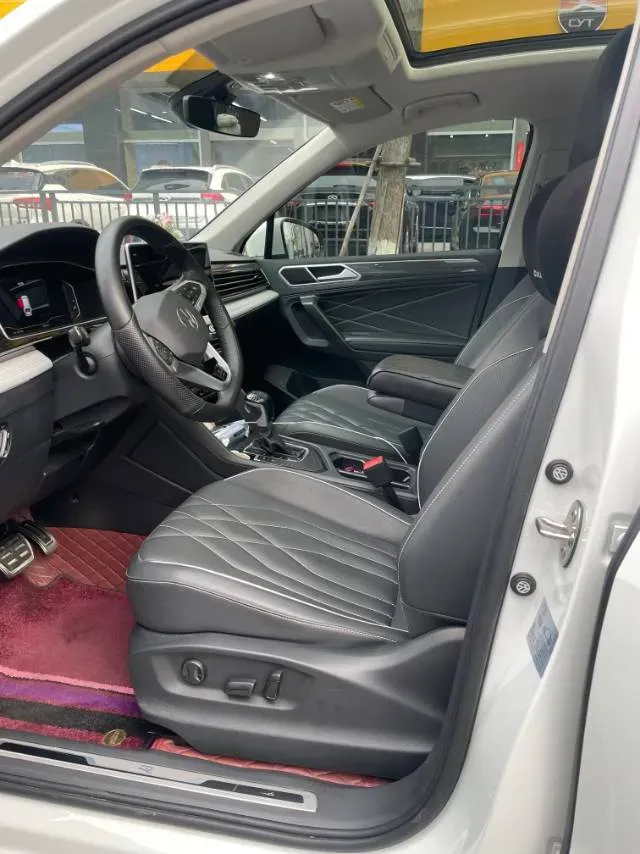 2024 Volkswagen Tiguan L 2.0T 186HP L4 7DCT,autocango,china used car exporter,china ev exporter,chinese used car exporter,chinese used ev exporter