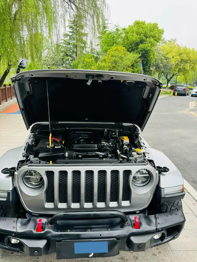 2019 Jeep Wrangler 2.0T 266HP L4 8AT,autocango,china used car exporter,china ev exporter,chinese used car exporter,chinese used ev exporter