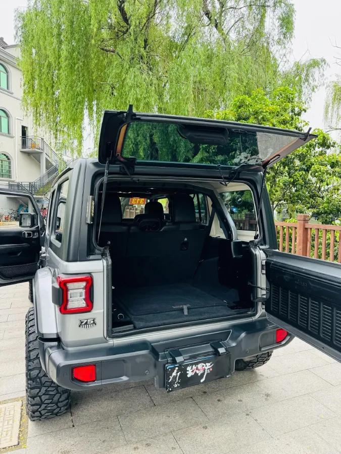 2019 Jeep Wrangler 2.0T 266HP L4 8AT,autocango,china used car exporter,china ev exporter,chinese used car exporter,chinese used ev exporter