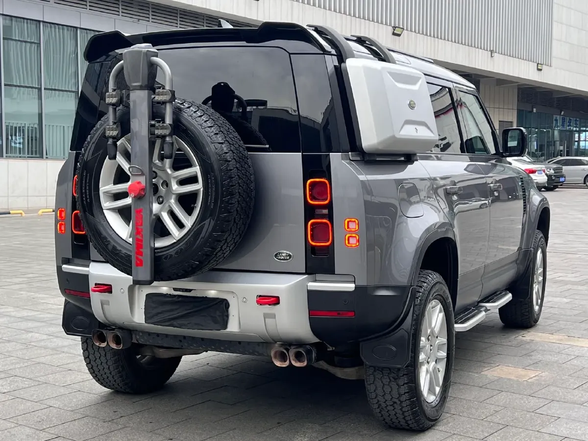 2022 Land Rover Defender 3.0T 400HP L6 8AT,autocango,china used car exporter,china ev exporter,chinese used car exporter,chinese used ev exporter