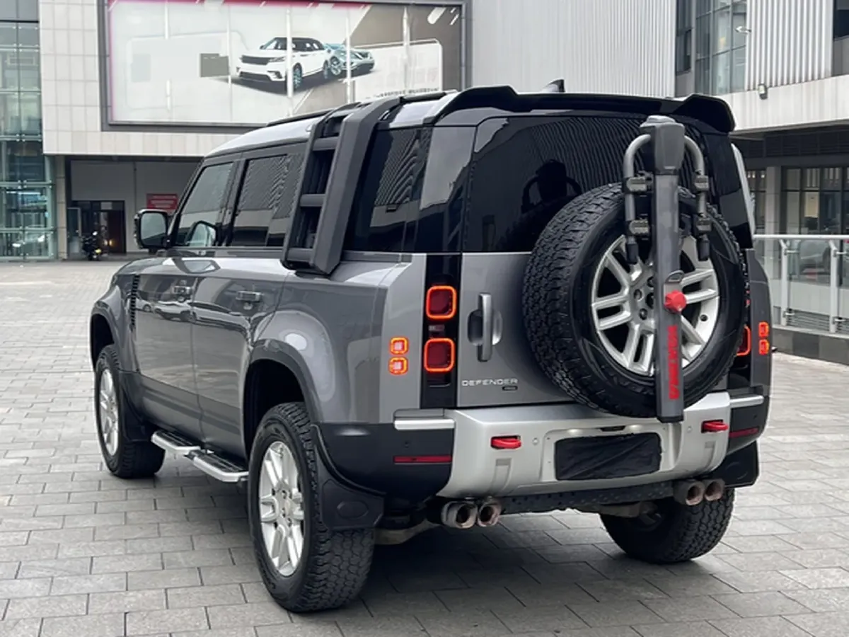 2022 Land Rover Defender 3.0T 400HP L6 8AT,autocango,china used car exporter,china ev exporter,chinese used car exporter,chinese used ev exporter