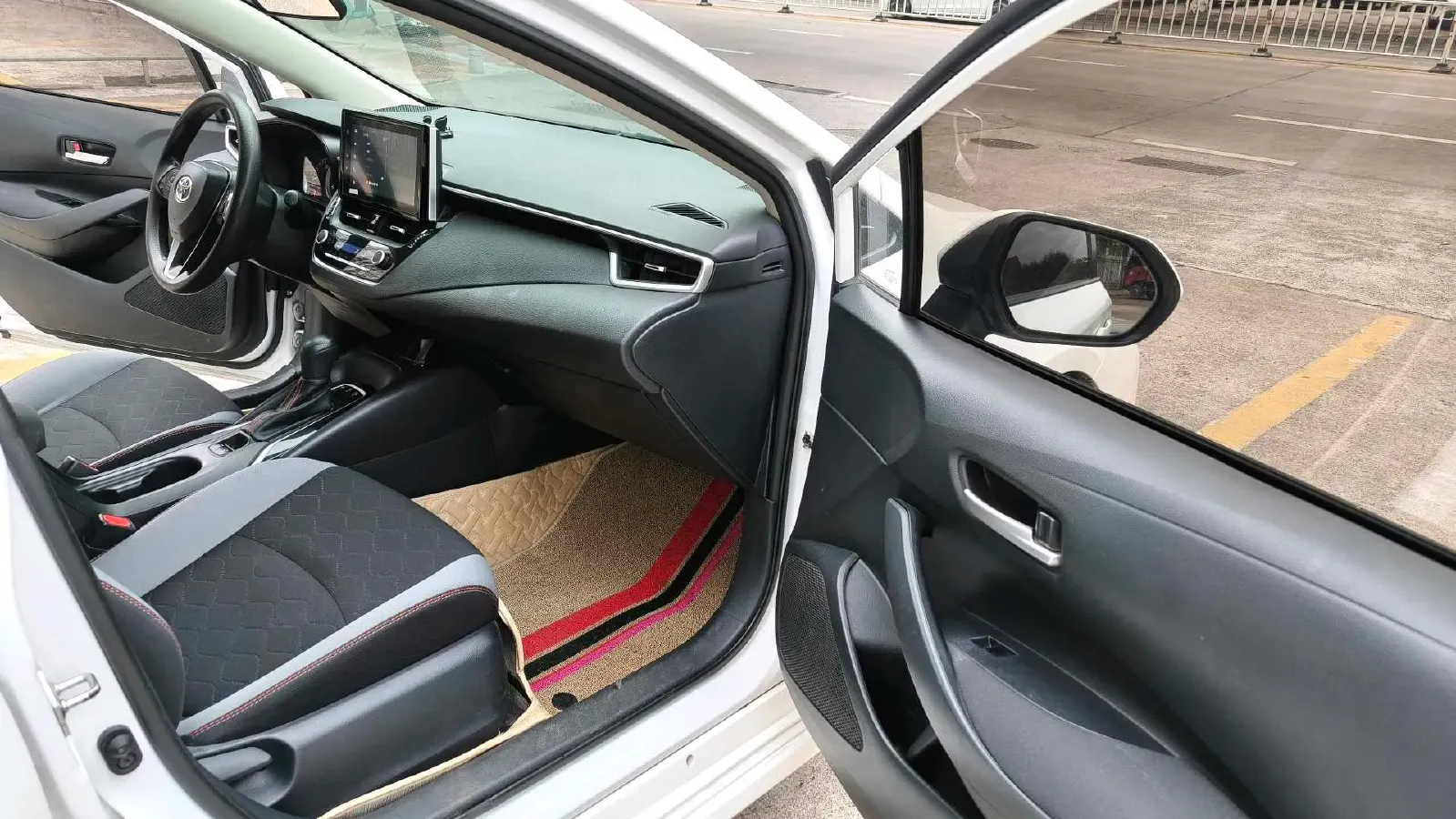 2021 Toyota Corolla 1.2T 116HP L4 CVT,autocango,china used car exporter,china ev exporter,chinese used car exporter,chinese used ev exporter