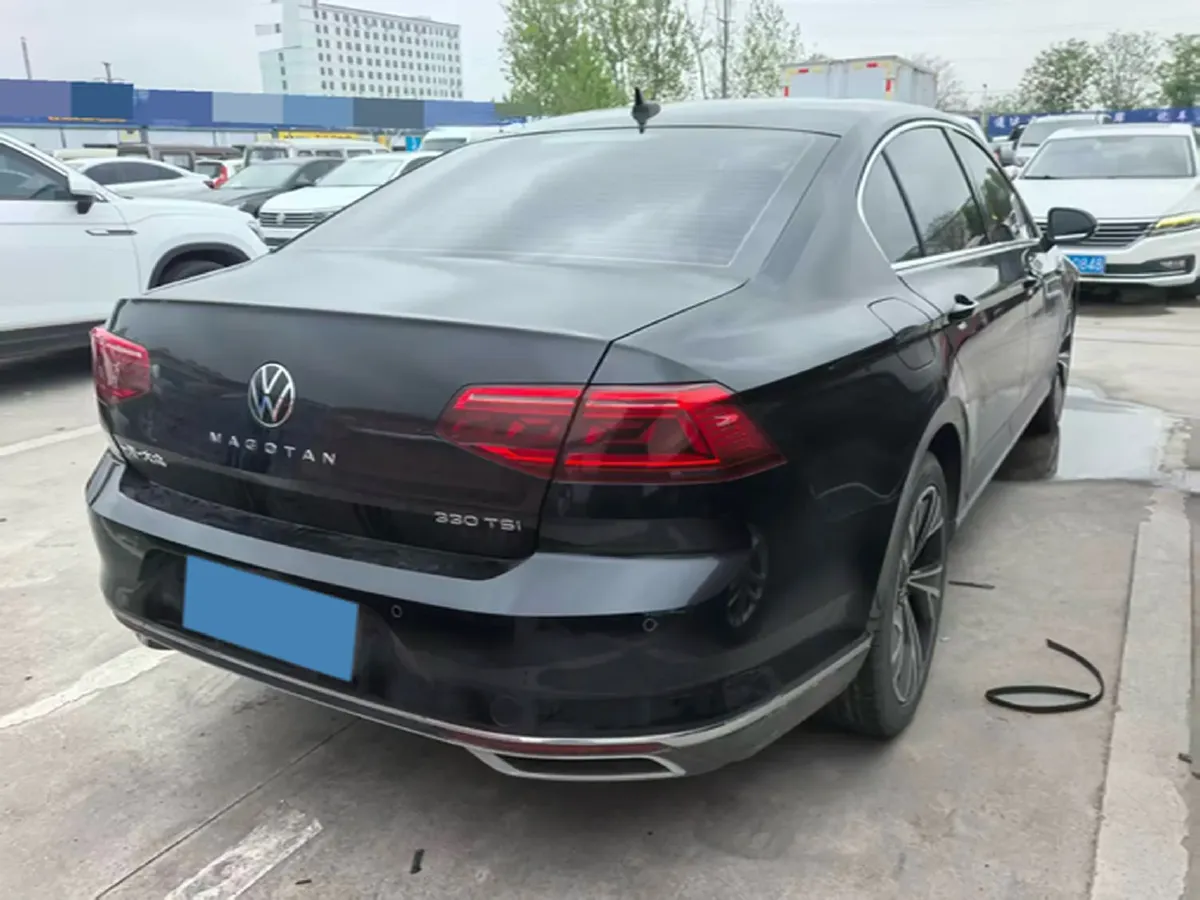 2021 Volkswagen Magotan 2.0T 186HP L4 7DCT,autocango,china used car exporter,china ev exporter,chinese used car exporter,chinese used ev exporter