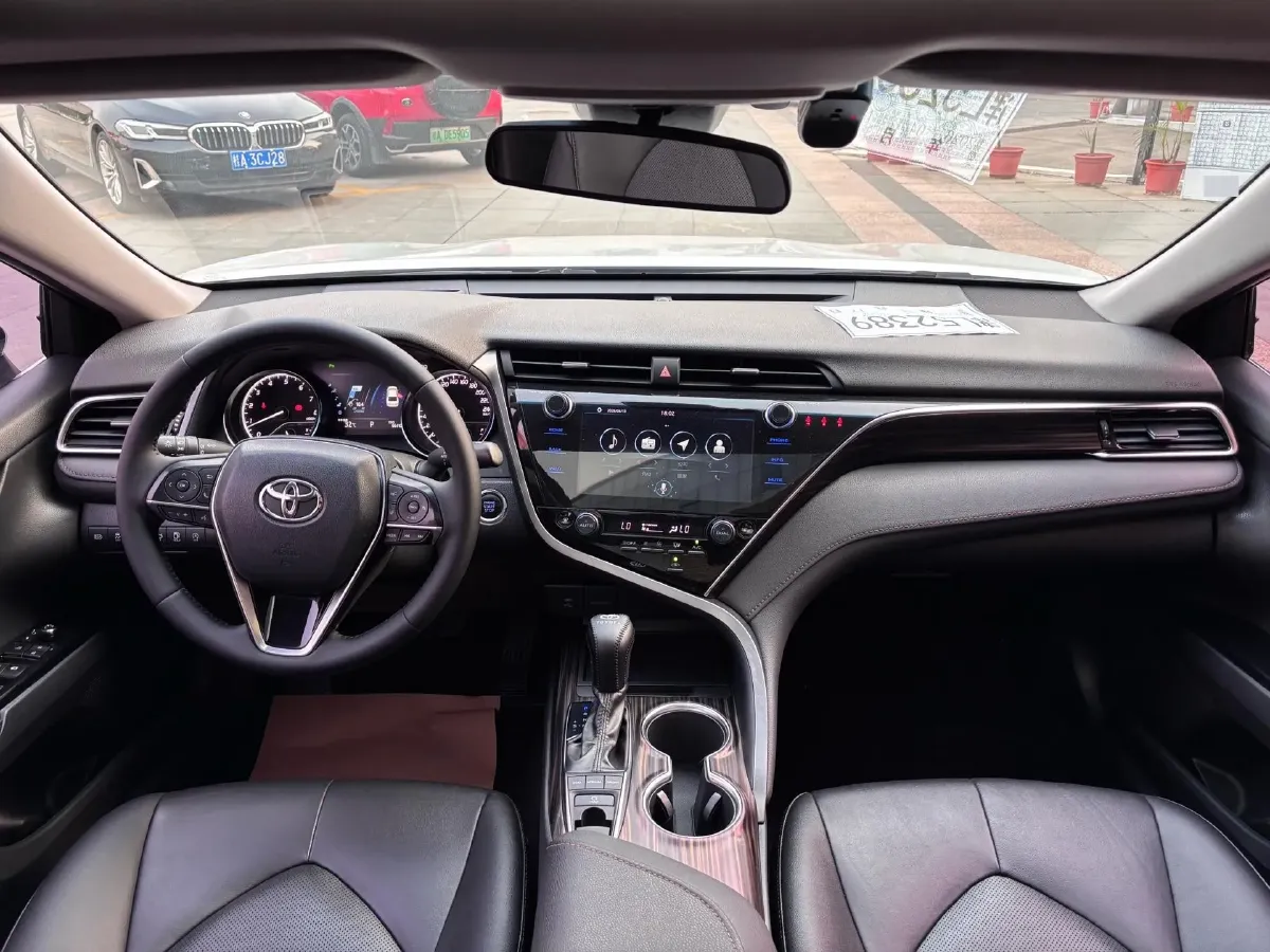 2019 Toyota Camry 2.5L 209HP L4 8AT,autocango,china used car exporter,china ev exporter,chinese used car exporter,chinese used ev exporter