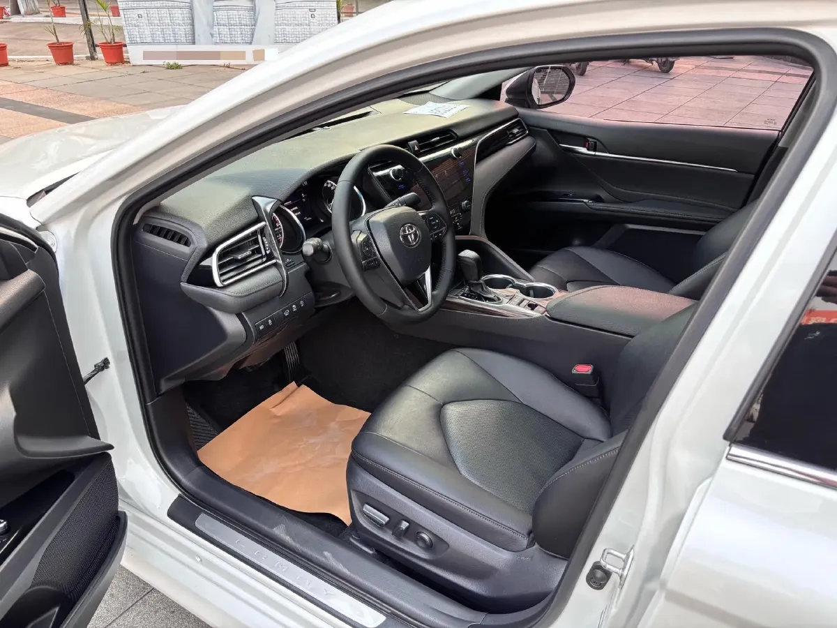 2019 Toyota Camry 2.5L 209HP L4 8AT,autocango,china used car exporter,china ev exporter,chinese used car exporter,chinese used ev exporter