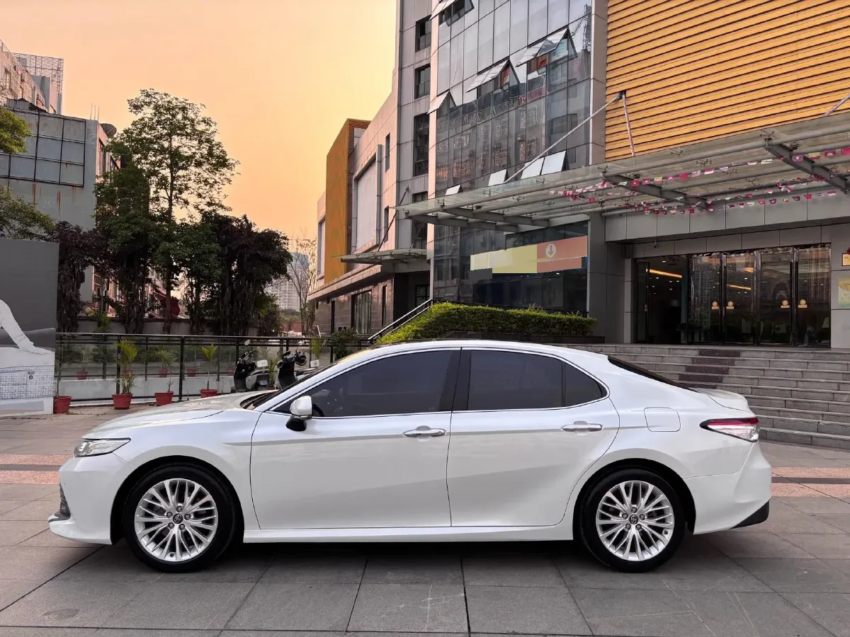 2019 Toyota Camry 2.5L 209HP L4 8AT,autocango,china used car exporter,china ev exporter,chinese used car exporter,chinese used ev exporter