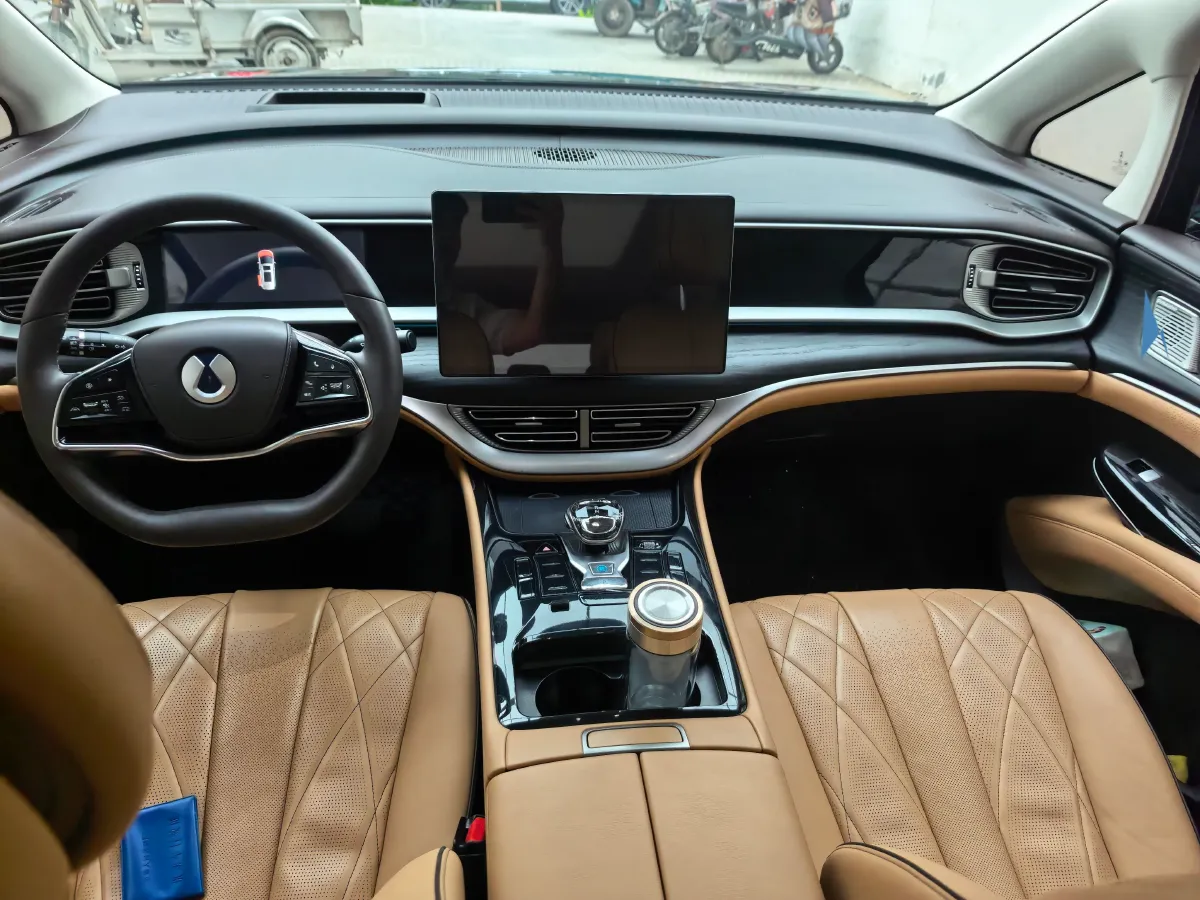 2024 Denza D9 1.5T 139HP L4 E-CVT PHEV 40KWH,autocango,china used car exporter,china ev exporter,chinese used car exporter,chinese used ev exporter