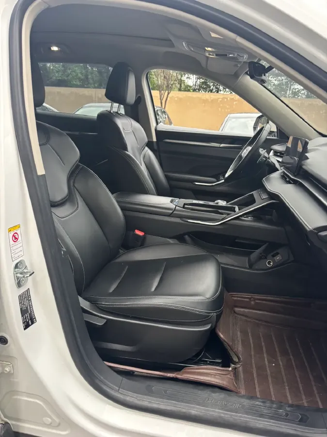 2021 Haval H6 2.0T 211HP L4 7DCT,autocango,china used car exporter,china ev exporter,chinese used car exporter,chinese used ev exporter