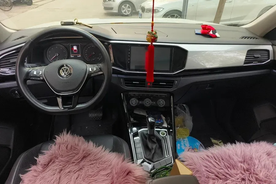 2019 Jeep Cherokee 2.0T 234HP L4 9AT,autocango,china used car exporter,china ev exporter,chinese used car exporter,chinese used ev exporter