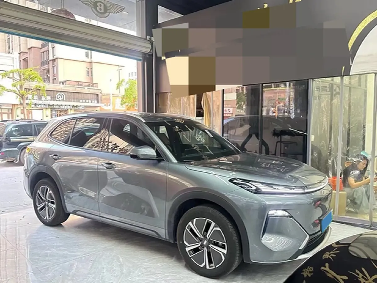 2025 WuLing XingGuangS 1.5L 106HP L4 E-CVT PHEV,autocango,china used car exporter,china ev exporter,chinese used car exporter,chinese used ev exporter