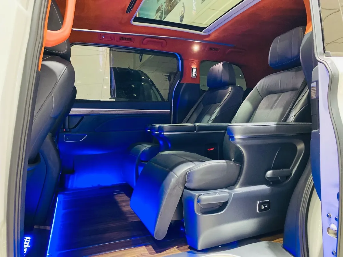 2023 GAC Trumpchi M8 2.0T 252HP L4 8AT,autocango,china used car exporter,china ev exporter,chinese used car exporter,chinese used ev exporter