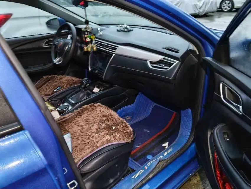 2020 Roewe i5 1.5L 120HP L4 CVT,autocango,china used car exporter,china ev exporter,chinese used car exporter,chinese used ev exporter