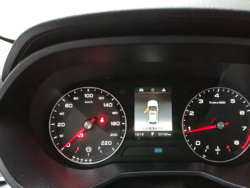 2020 Roewe i5 1.5L 120HP L4 CVT,autocango,china used car exporter,china ev exporter,chinese used car exporter,chinese used ev exporter