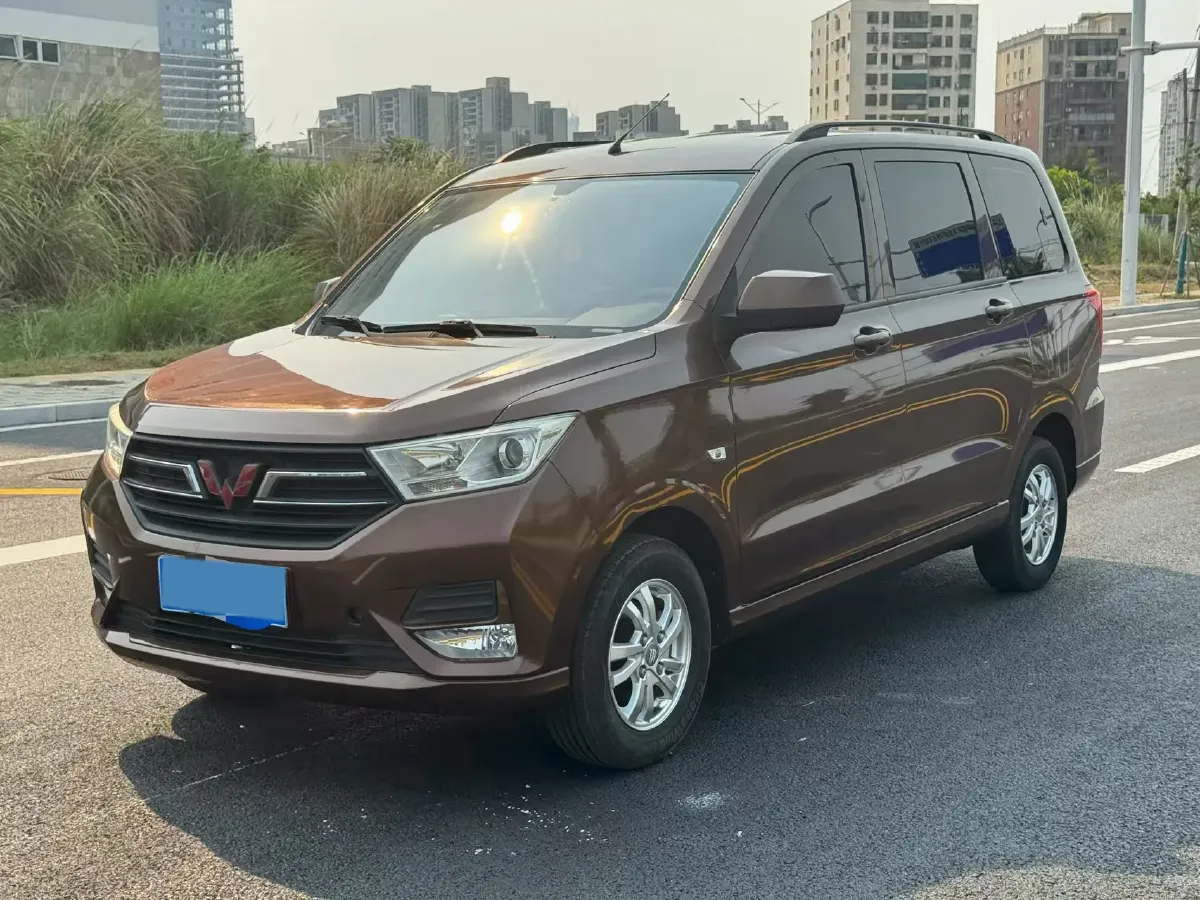 2019 WuLing HongGuang 1.5L 105HP L4 5MT,autocango,china used car exporter,china ev exporter,chinese used car exporter,chinese used ev exporter