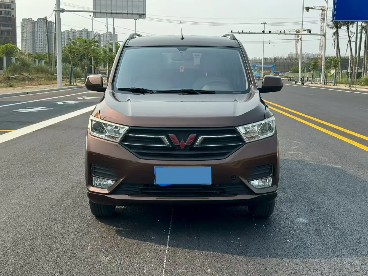 2019 WuLing HongGuang 1.5L 105HP L4 5MT,autocango,china used car exporter,china ev exporter,chinese used car exporter,chinese used ev exporter