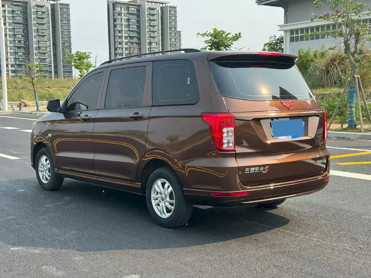 2019 WuLing HongGuang 1.5L 105HP L4 5MT,autocango,china used car exporter,china ev exporter,chinese used car exporter,chinese used ev exporter