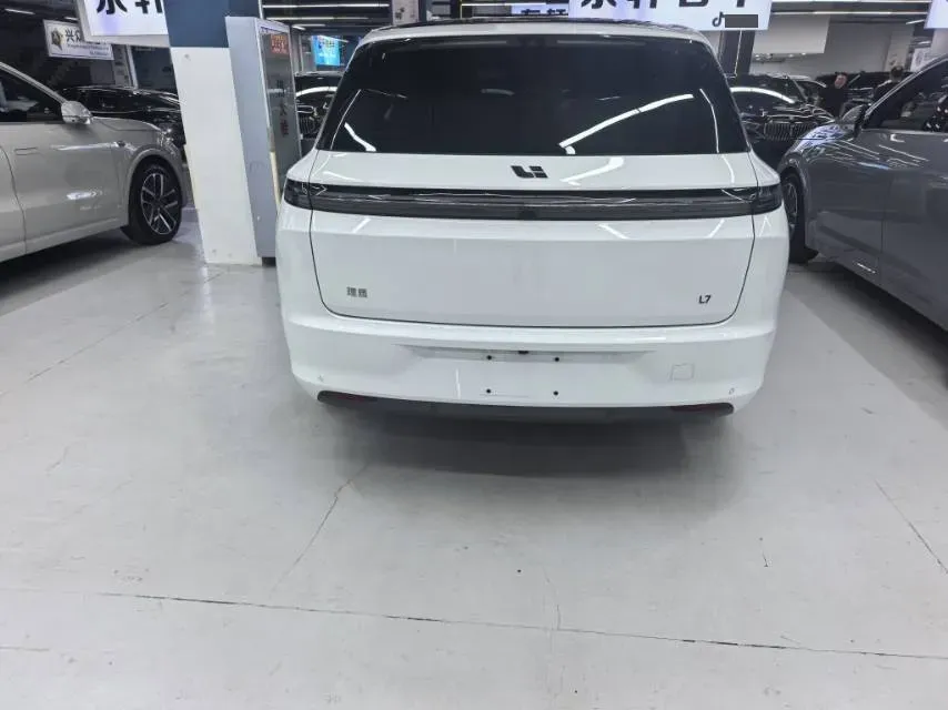2023 Li L7 Range Extended 154HP REEV 40.9KWH,autocango,china used car exporter,china ev exporter,chinese used car exporter,chinese used ev exporter