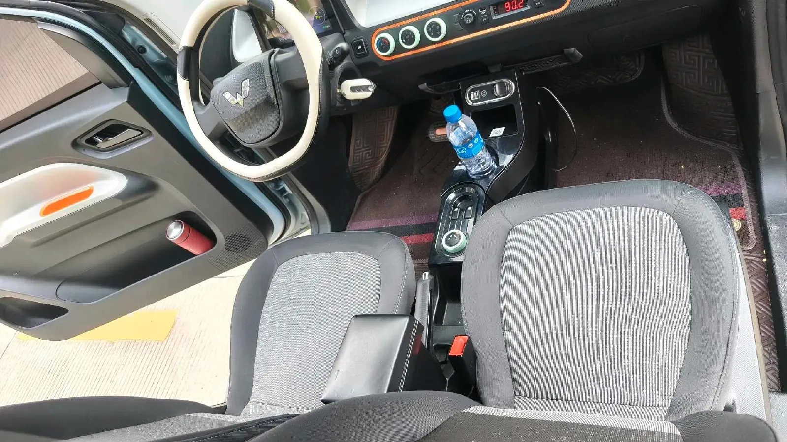 2020 WuLing HongGuang MINI EV BEV 13.8KWH,autocango,china used car exporter,china ev exporter,chinese used car exporter,chinese used ev exporter